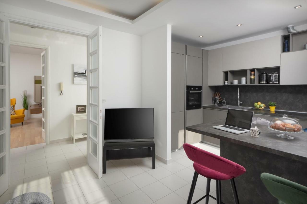 Apartment Carducci - Center *